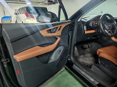 Audi Q7 2023, 40000 км, за 58397.16 USD