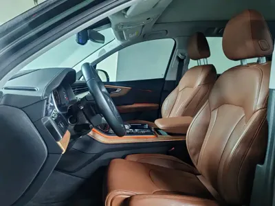 Audi Q7 2023, 40000 км, за 58397.16 USD