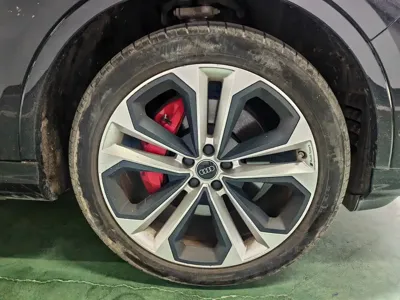 Audi Q7 2023, 40000 км, за 58397.16 USD - фото 20