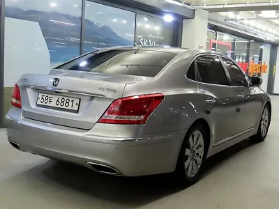 Hyundai Equus 2012, 200909 км, за 2430.37 USD