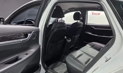 Hyundai Grandeur 2019, 120756 км, за 9780.75 USD - фото 11
