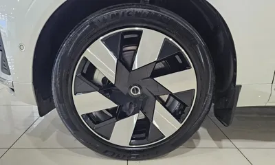 Volvo XC60 2025, 17998 км, за 42946.81 USD