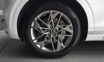 Genesis GV70 2023, 47758 км, за 25807.7 USD