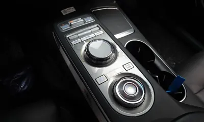 Genesis GV70 2023, 47758 км, за 25807.7 USD - фото 9