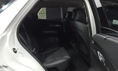 Genesis GV70 2023, 47758 км, за 25807.7 USD - фото 11