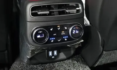 Genesis GV70 2023, 47758 км, за 25807.7 USD - фото 19