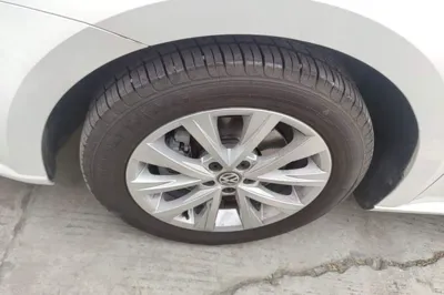 Volkswagen Lavida 2017, 83900 км, за 8013 USD - фото 8
