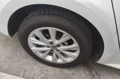 Volkswagen Lavida 2017, 83900 км, за 8013 USD - фото 10