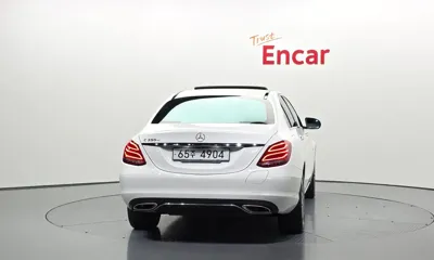 Mercedes-Benz C-Class 2018, 51102 км, за 12781.45 USD