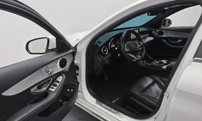Mercedes-Benz C-Class 2018, 51102 км, за 12781.45 USD - фото 10