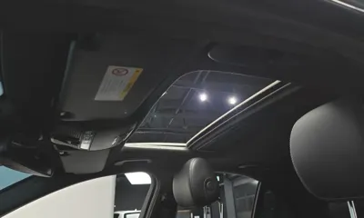Mercedes-Benz C-Class 2018, 51102 км, за 12781.45 USD - фото 18