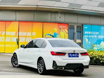 BMW 3 Series 2023, 48000 км, за 24719.94 USD