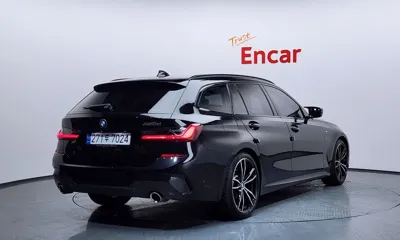 BMW 3-Series 2022, 54561 км, за 25761.57 USD