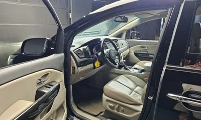 Kia Canival 2019, 143198 км, за 8933.26 USD - фото 11