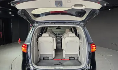 Kia Canival 2019, 143198 км, за 8933.26 USD - фото 20