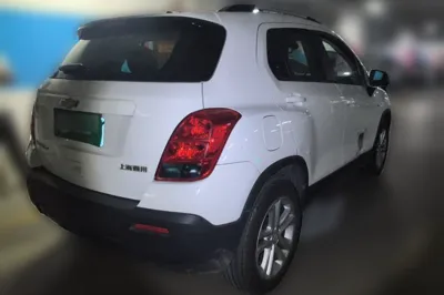 Chevrolet Trax 2016, 81000 км, за 3922 USD