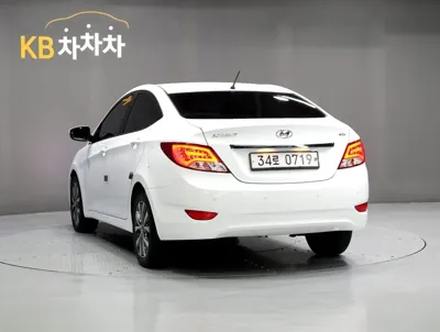 Hyundai Accent 2016, 52009 км, за 4163.42 USD