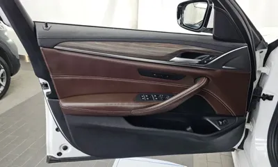 BMW 5-Series 2018, 125489 км, за 13514.91 USD - фото 24