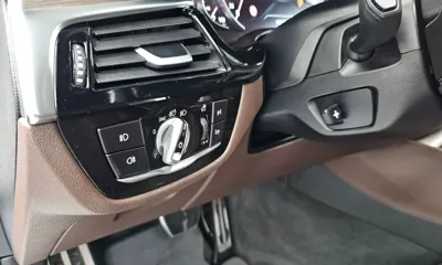 BMW 5-Series 2018, 125489 км, за 13514.91 USD - фото 31