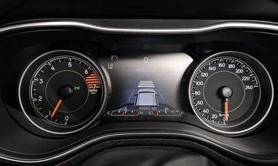 Jeep Cherokee 2020, 40642 км, за 12913.9 USD - фото 8