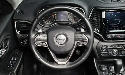 Jeep Cherokee 2020, 40642 км, за 12913.9 USD - фото 14