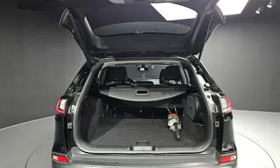 Jeep Cherokee 2020, 40642 км, за 12913.9 USD - фото 20