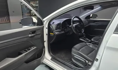Hyundai Avante 2016, 154317 км, за 5185.77 USD - фото 10