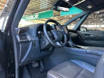 Toyota Vellfire 2024, 36000 км, за 112392.52 USD - фото 8