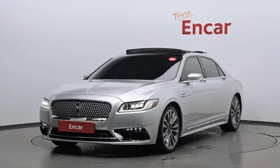Lincoln Continental · 2017 год