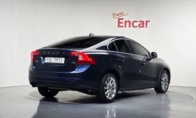Volvo S60 2014, 132793 км, за 4951.14 USD