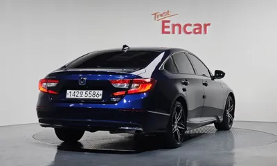 Honda Accord 2021, 63885 км, за 15989.43 USD