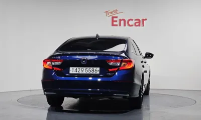 Honda Accord 2021, 63885 км, за 15989.43 USD