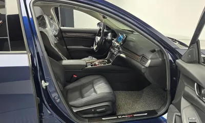 Honda Accord 2021, 63885 км, за 15989.43 USD - фото 11