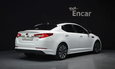 Kia K5 2012, 81366 км, за 3838.15 USD