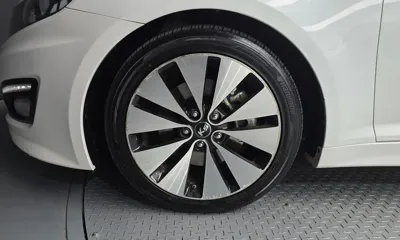 Kia K5 2012, 81366 км, за 3838.15 USD