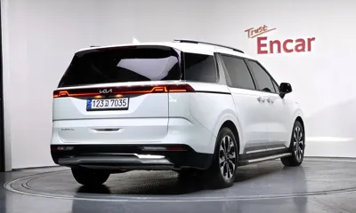 Kia Canival 2023, 50558 км, за 22888.72 USD