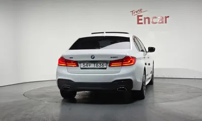 BMW 5-Series 2018, 72732 км, за 18830.52 USD