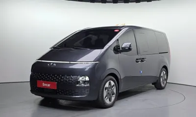 Hyundai Staria · 2023 год