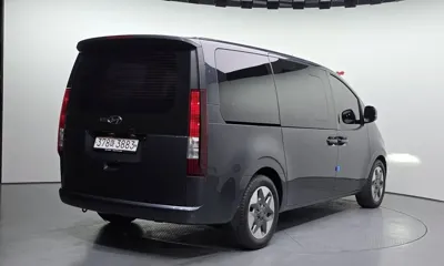 Hyundai Staria 2023, 82137 км, за 17395.3 USD