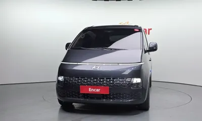 Hyundai Staria 2023, 82137 км, за 17395.3 USD