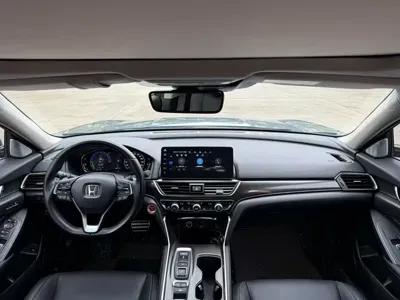 Honda Accord 2022, 62100 км, за 18584.1 USD