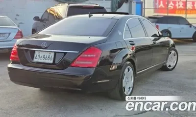 Mercedes-Benz S-Class 2007, 260000 км, за 7035.83 USD
