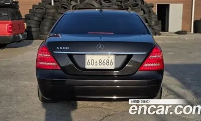 Mercedes-Benz S-Class 2007, 260000 км, за 7035.83 USD
