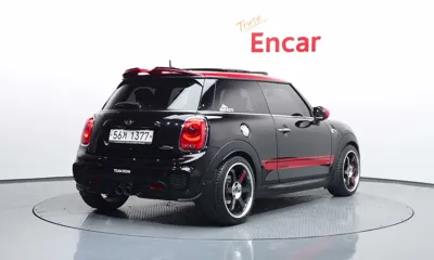 MINI Cooper 2018, 99554 км, за 9321.26 USD