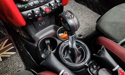 MINI Cooper 2018, 99554 км, за 9246.59 USD - фото 9