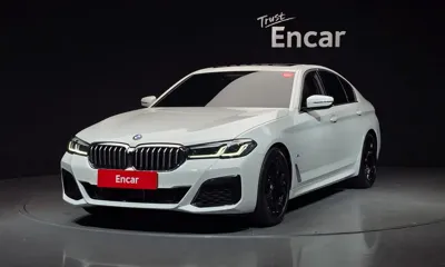 BMW 5-Series · 2022 год