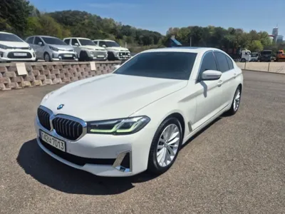 BMW 5-Series 2022, 53120 км, за 23069.82 USD