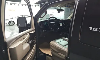 Chevrolet Express Van 2017, 23438 км, за 24116.28 USD - фото 10