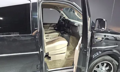 Chevrolet Express Van 2017, 23438 км, за 24116.28 USD - фото 11
