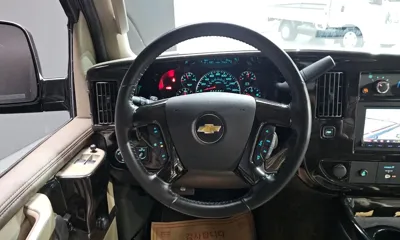 Chevrolet Express Van 2017, 23438 км, за 24116.28 USD - фото 13